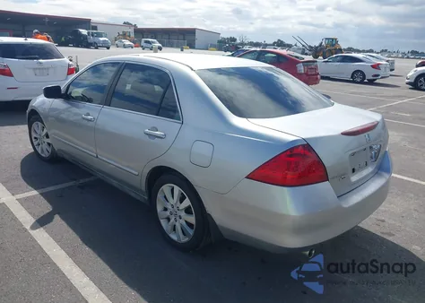 2007 Honda Accord 3.0 Se from USA, damaged, VIN 1HGCM66417A102444